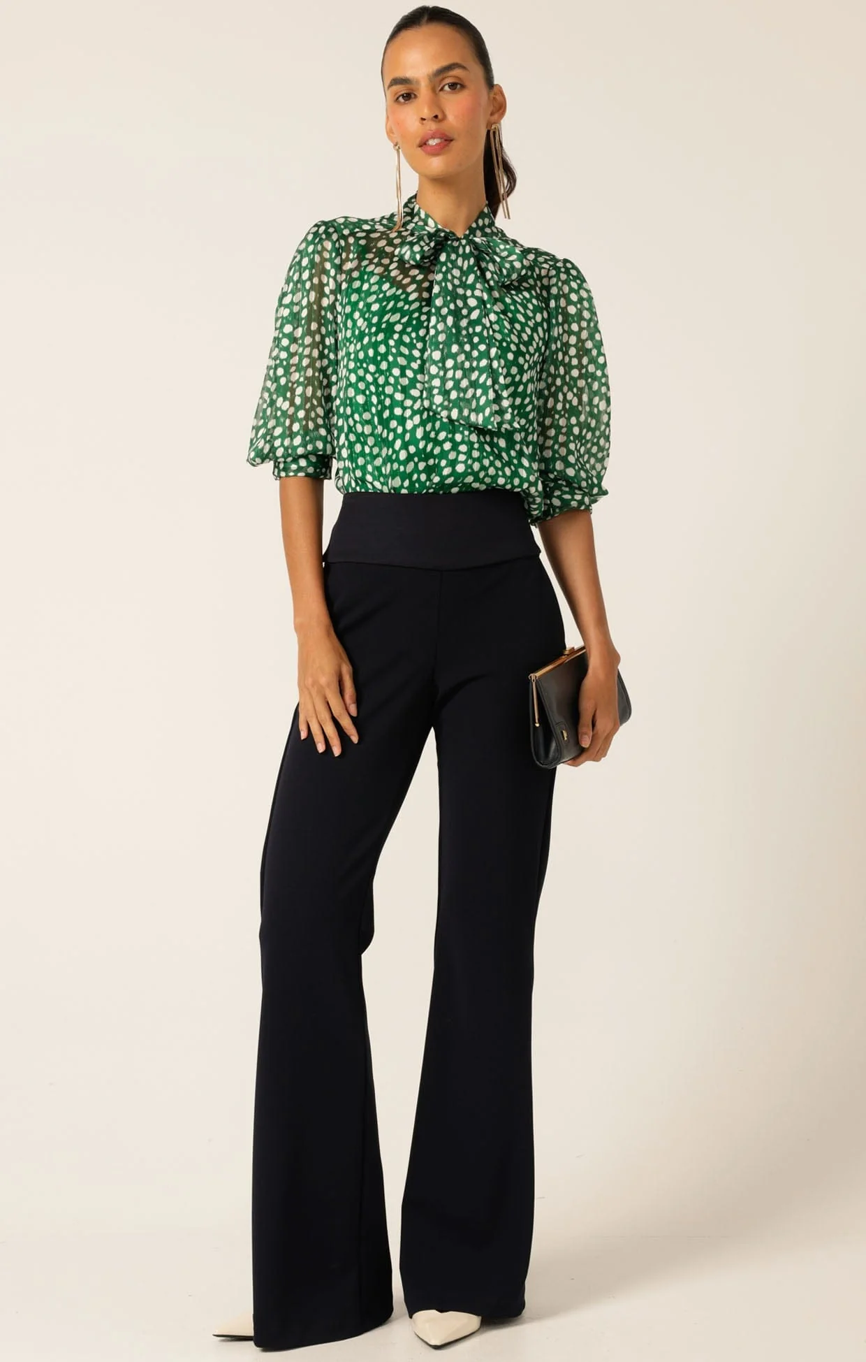 CLASSIC TROUSER IN NAVY - Image 12
