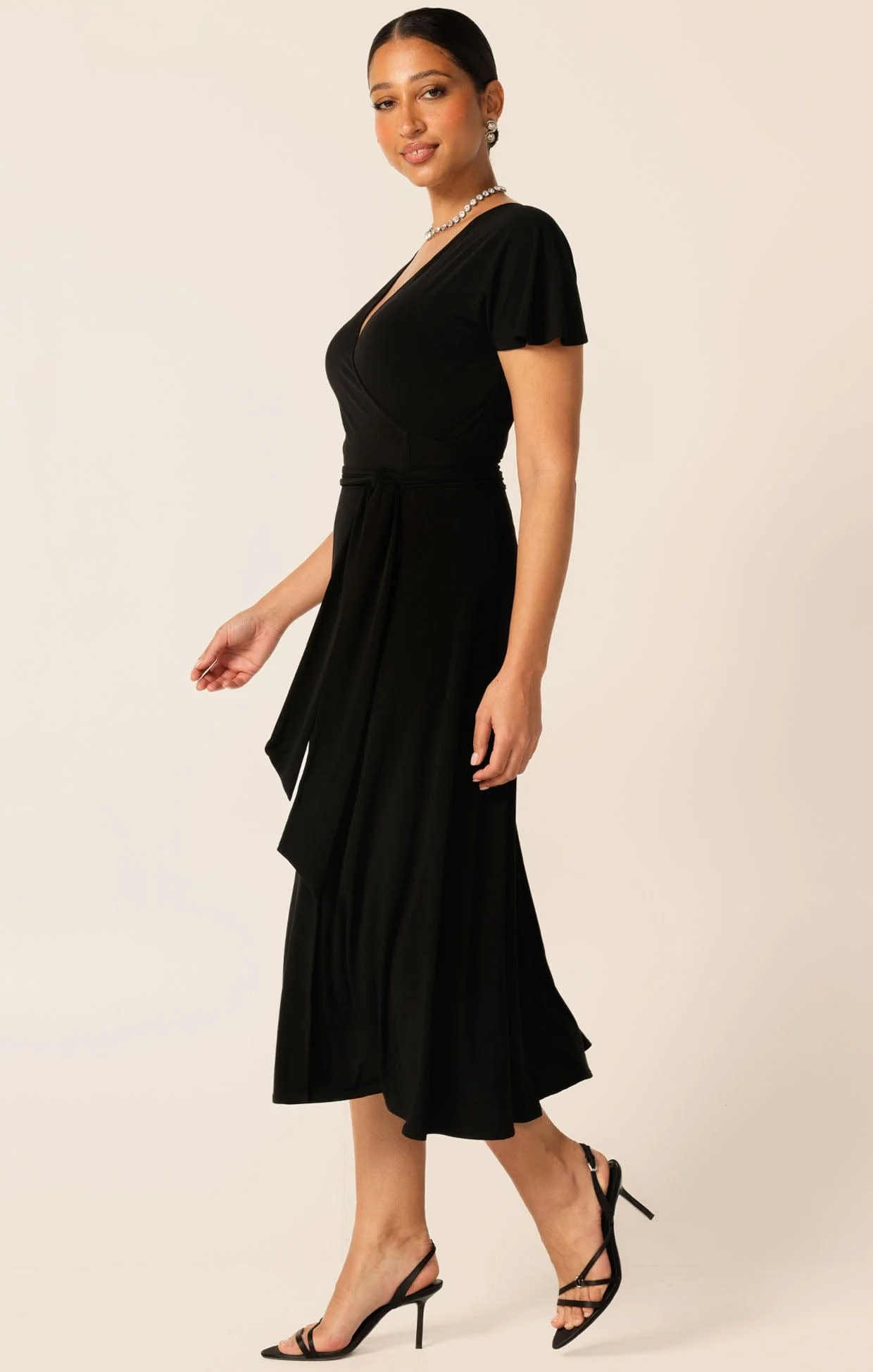 FLUTE SLEEVE REVERSE WRAP IN BLACK - Image 6