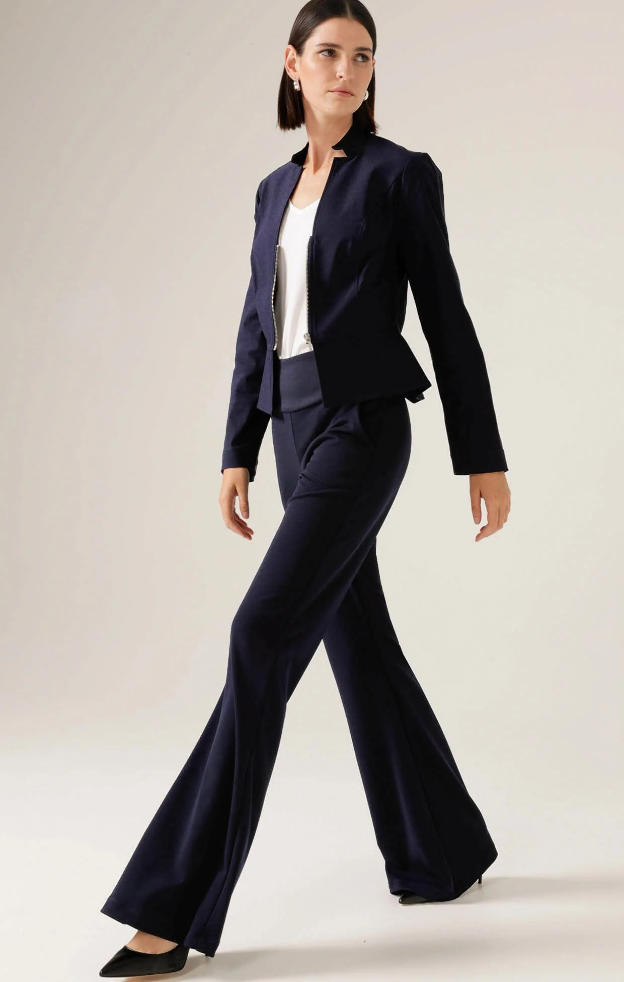 FRONT ZIP PEPLUM JACKET IN NAVY - Image 5