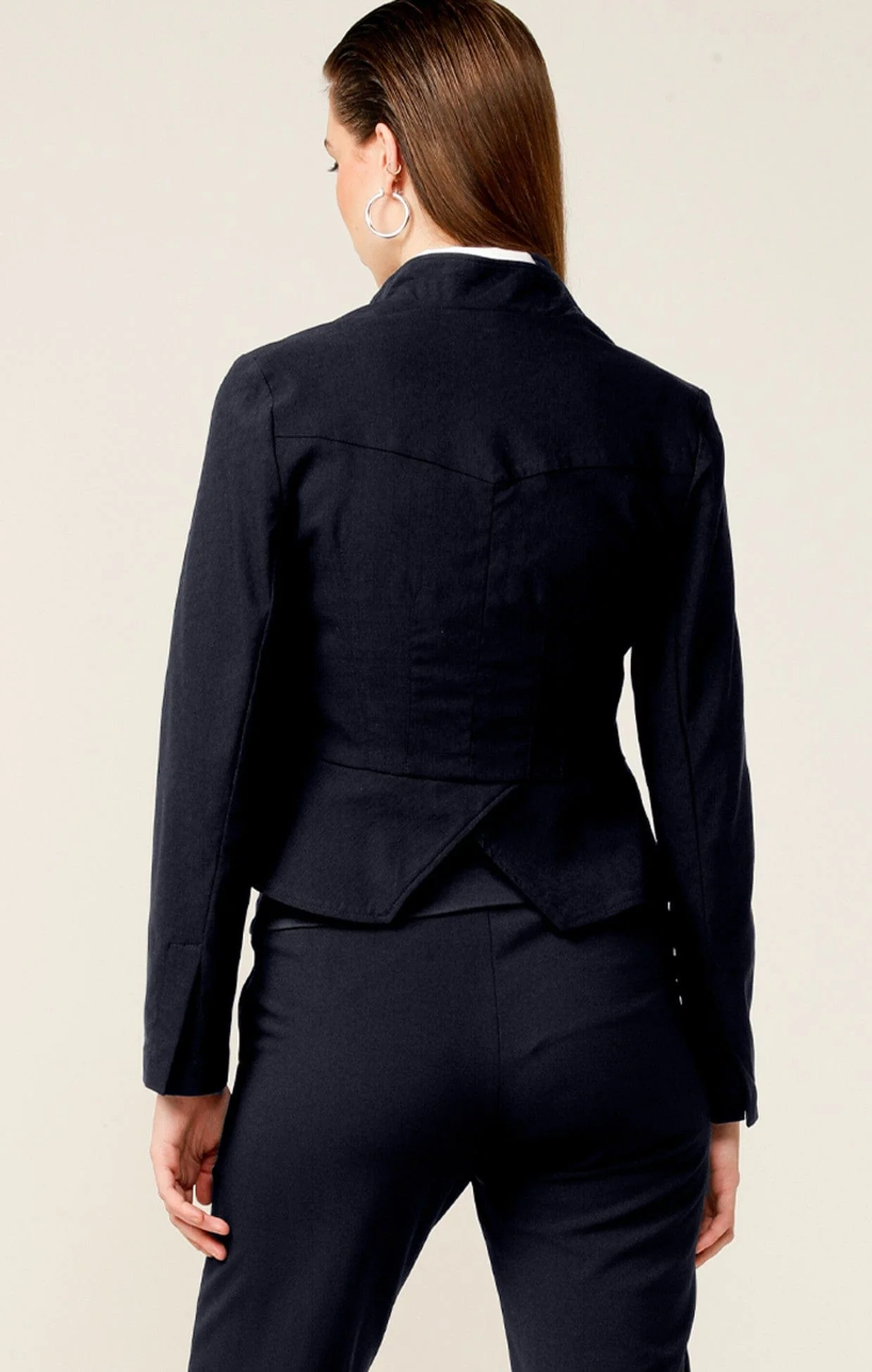 FRONT ZIP PEPLUM JACKET IN NAVY - Image 6