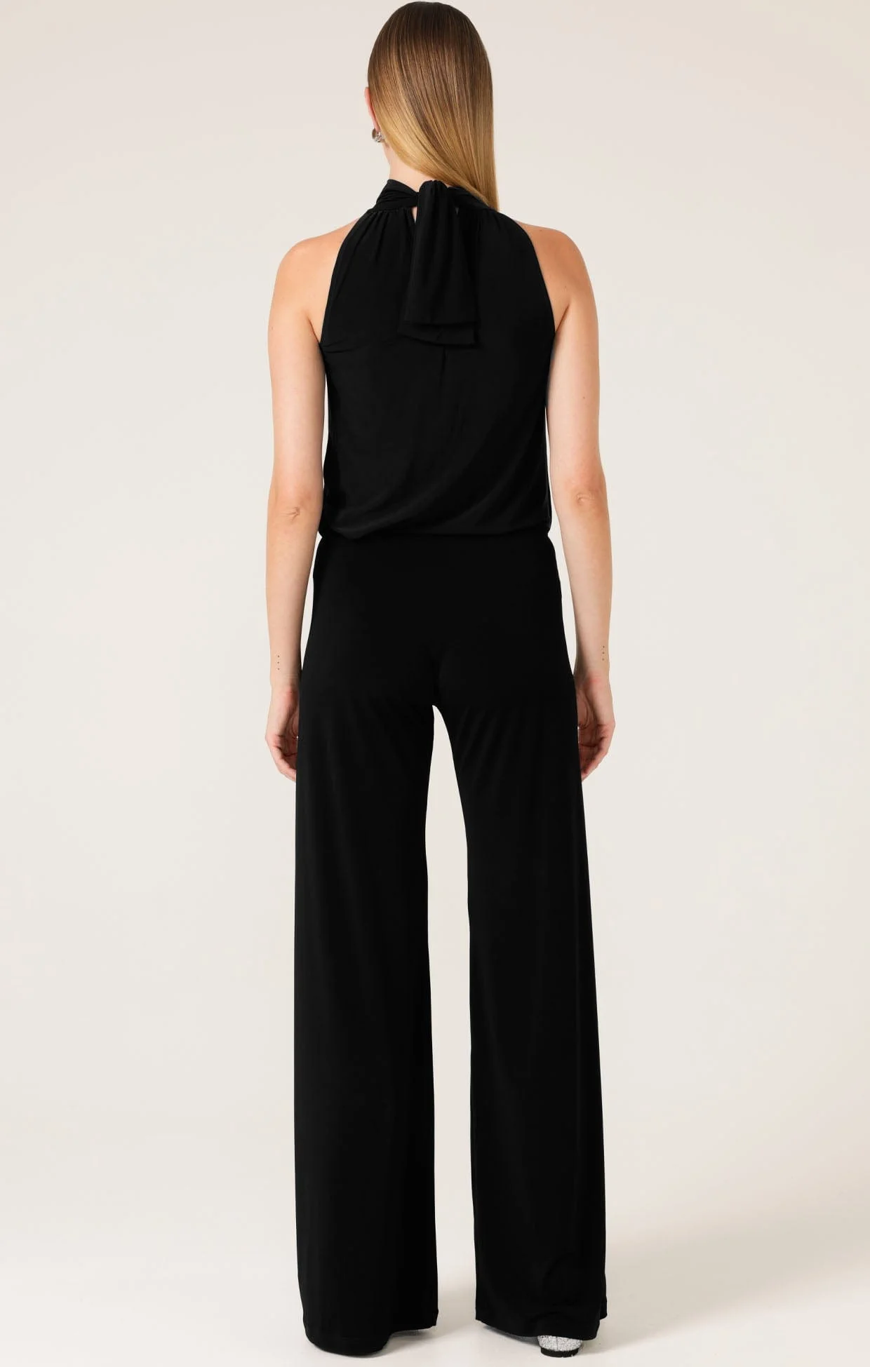 HIGH NECK TIE TOP IN BLACK - Image 10