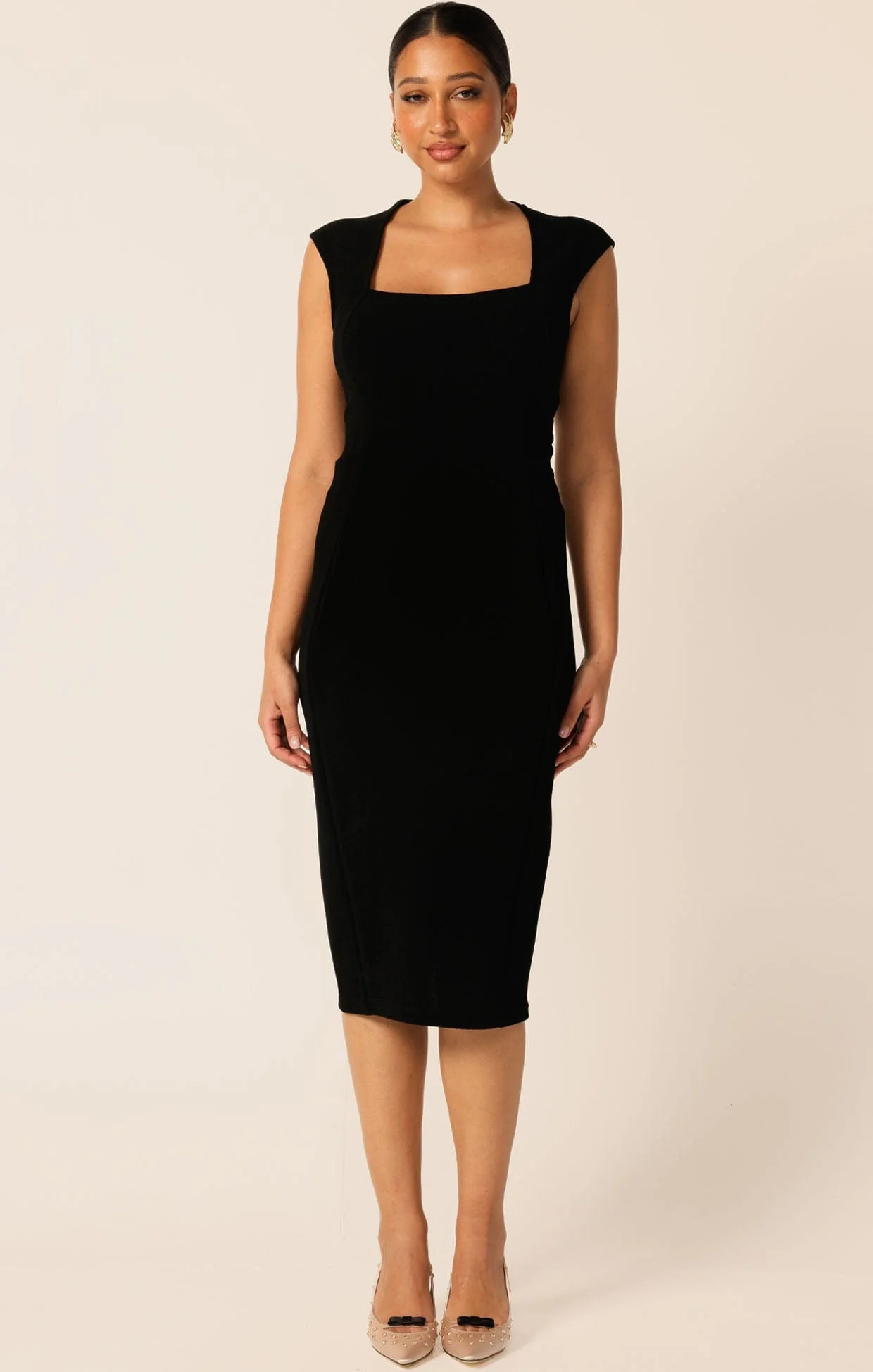 IRIS CAP SLEEVE DRESS IN BLACK - Image 4