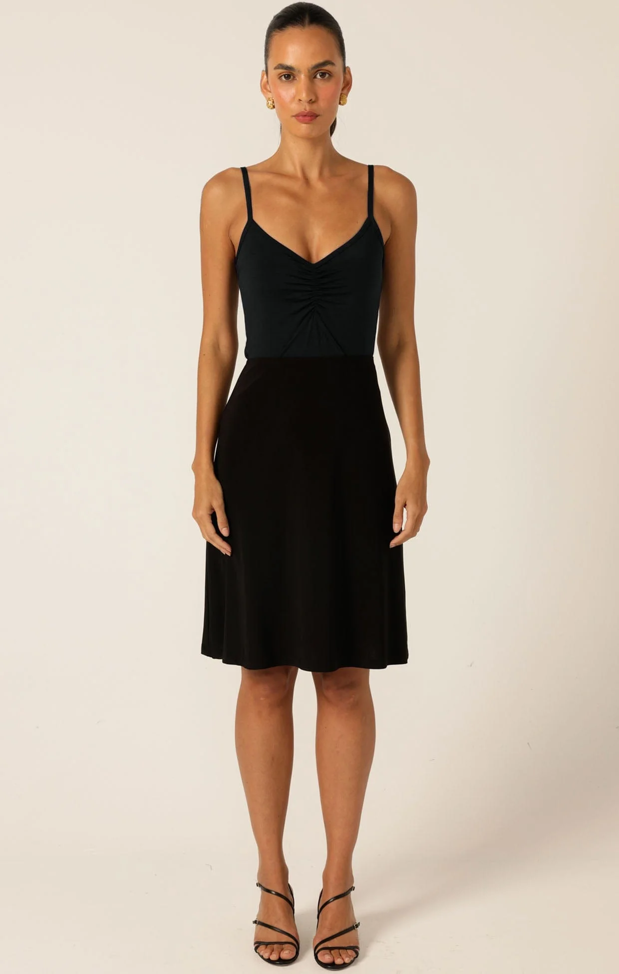 RUCHED GATHERED CAMI IN BLACK - Image 3