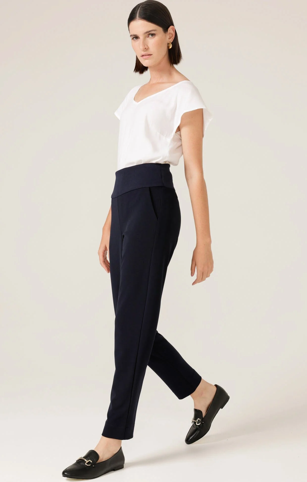 TAPERED LEG PANT IN NAVY - Image 6